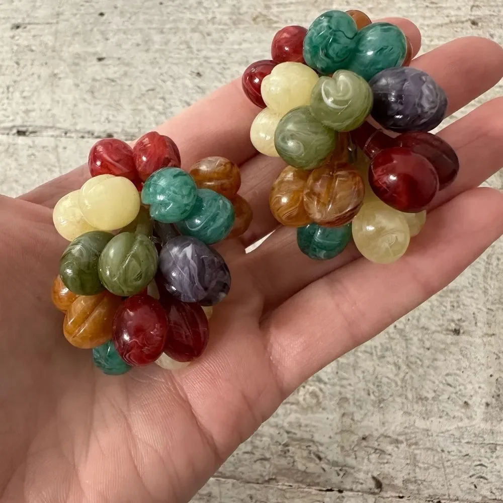 Vintage 40s/50s Molded Plastic Bubbles Clip On Earrings - Picture 1 of 7